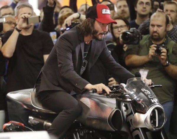 keanu-2-600x470.jpg