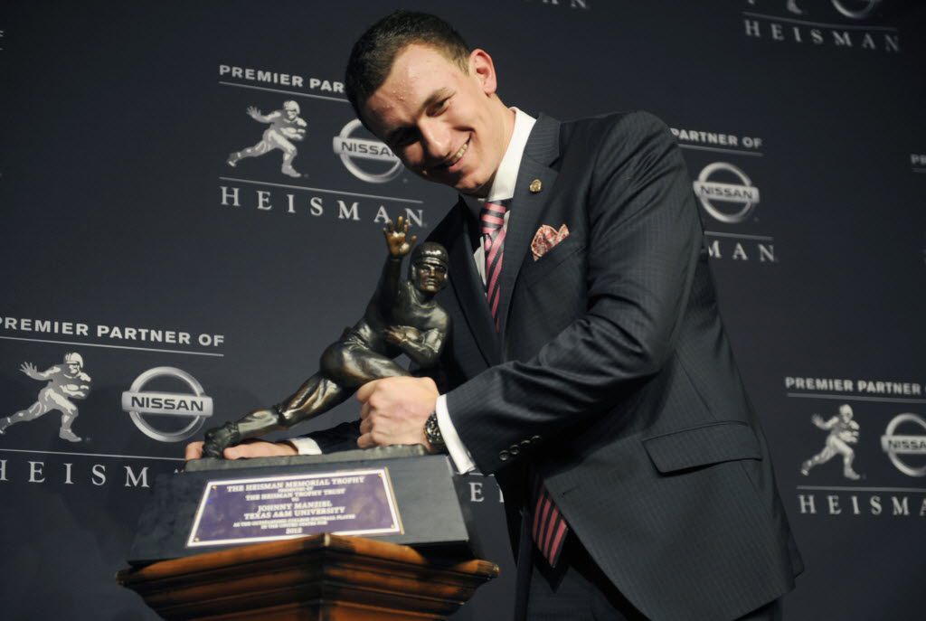 Johnny Manziel Threw Out A First Pitch For The Padres Worthy Of A Heisman  Trophy