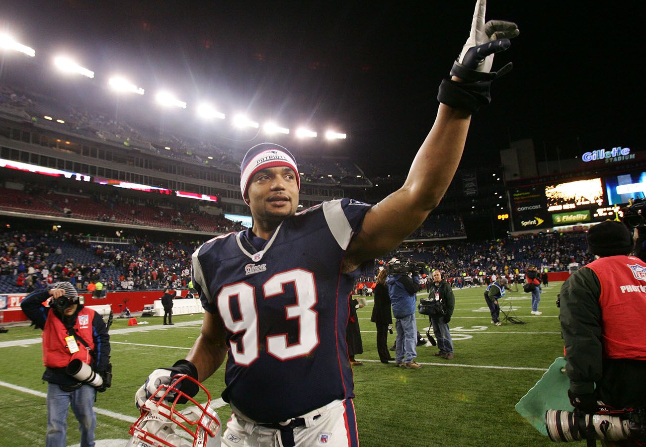 Patriots welcome Willie McGinest into their Hall of Fame - The Boston Globe