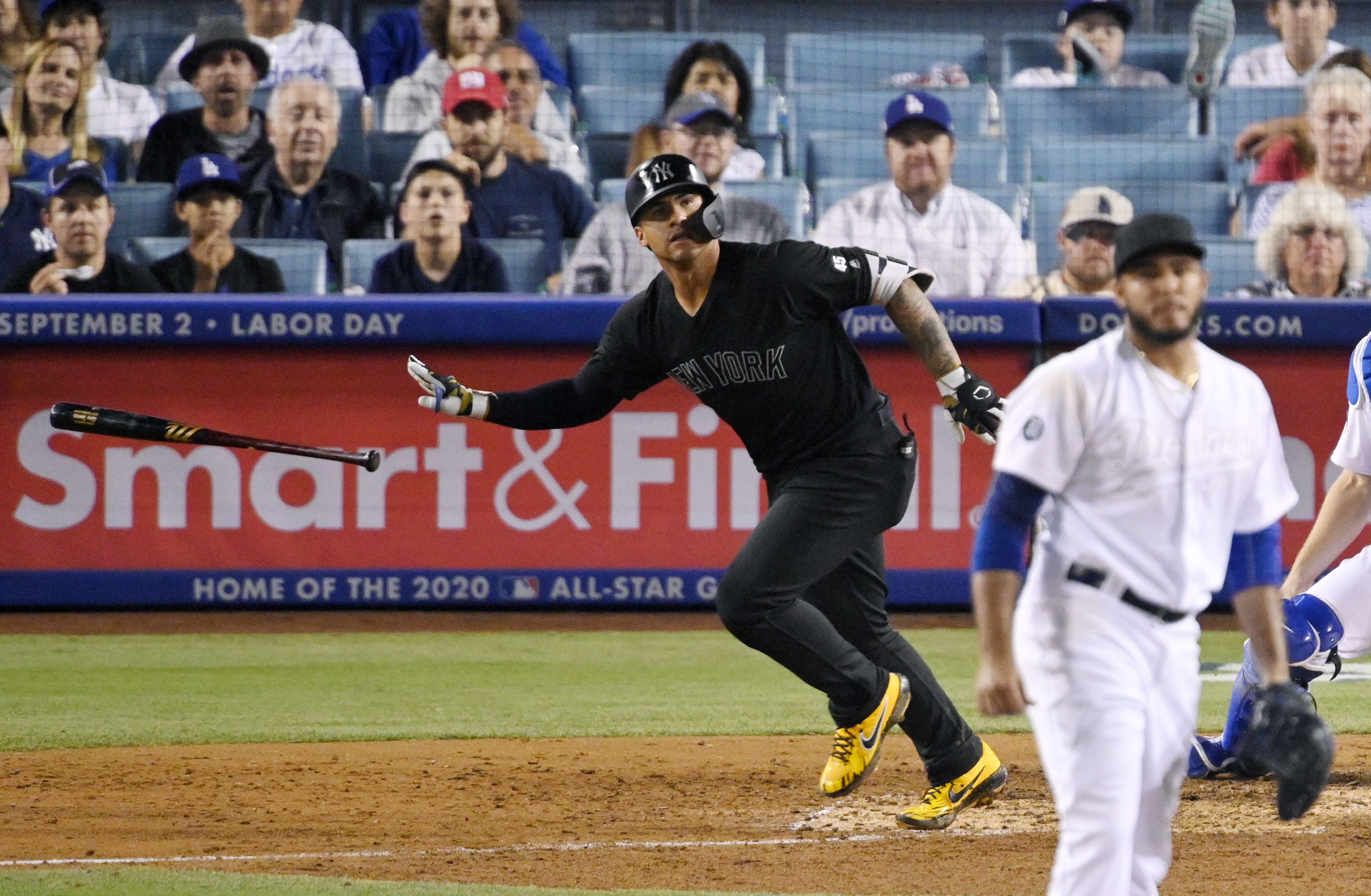 Yankees' Gleyber Torres calls out umpire after questionable call