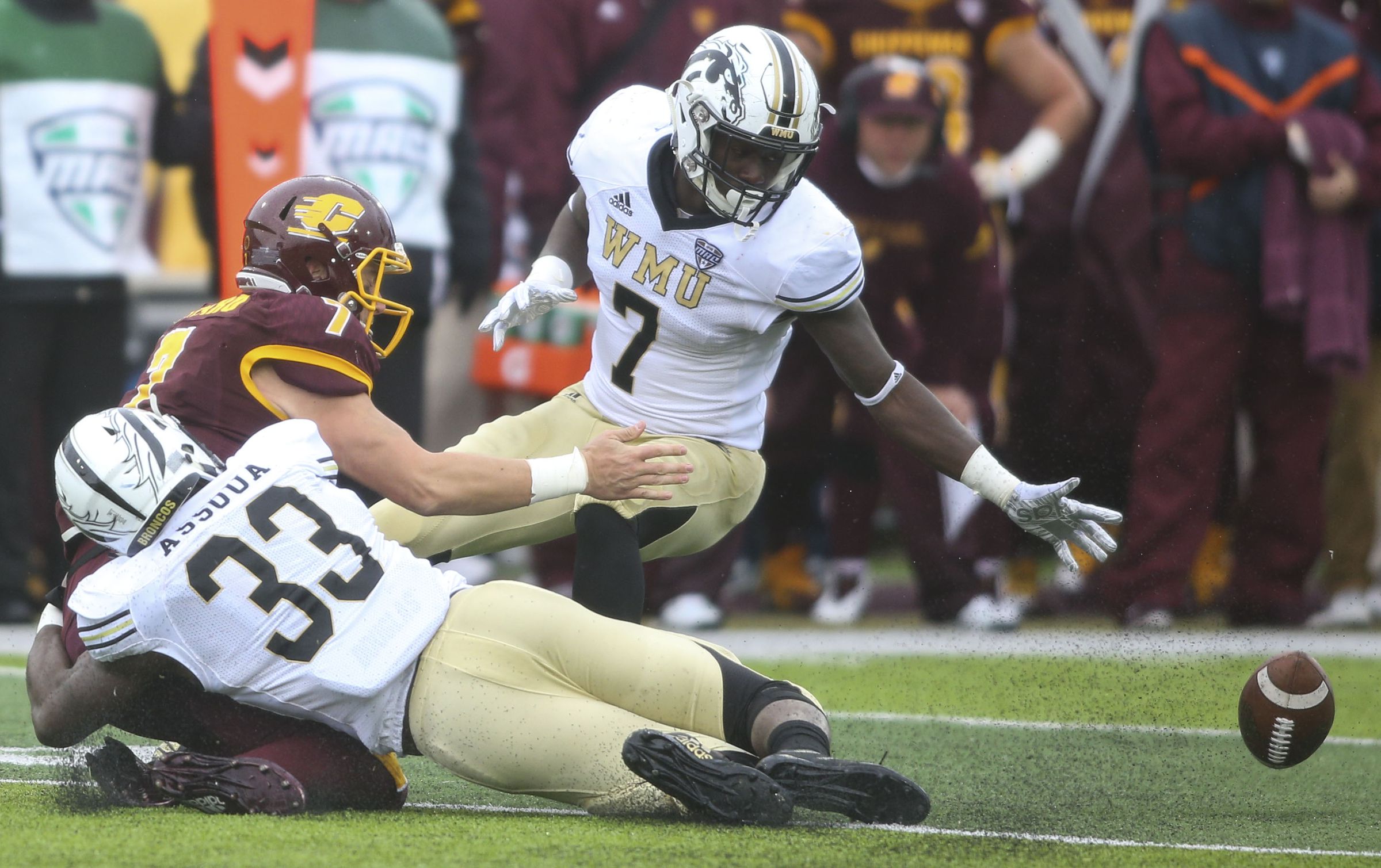 Western Michigan offensive stars Kaleb Eleby and Skyy Moore declare for NFL  Draft - Hustle Belt