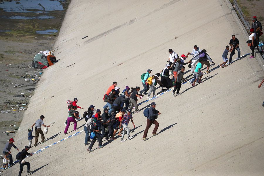 EEUU: Siguen buscando a los padres de 628 menores separados en la frontera  con México - La Tercera