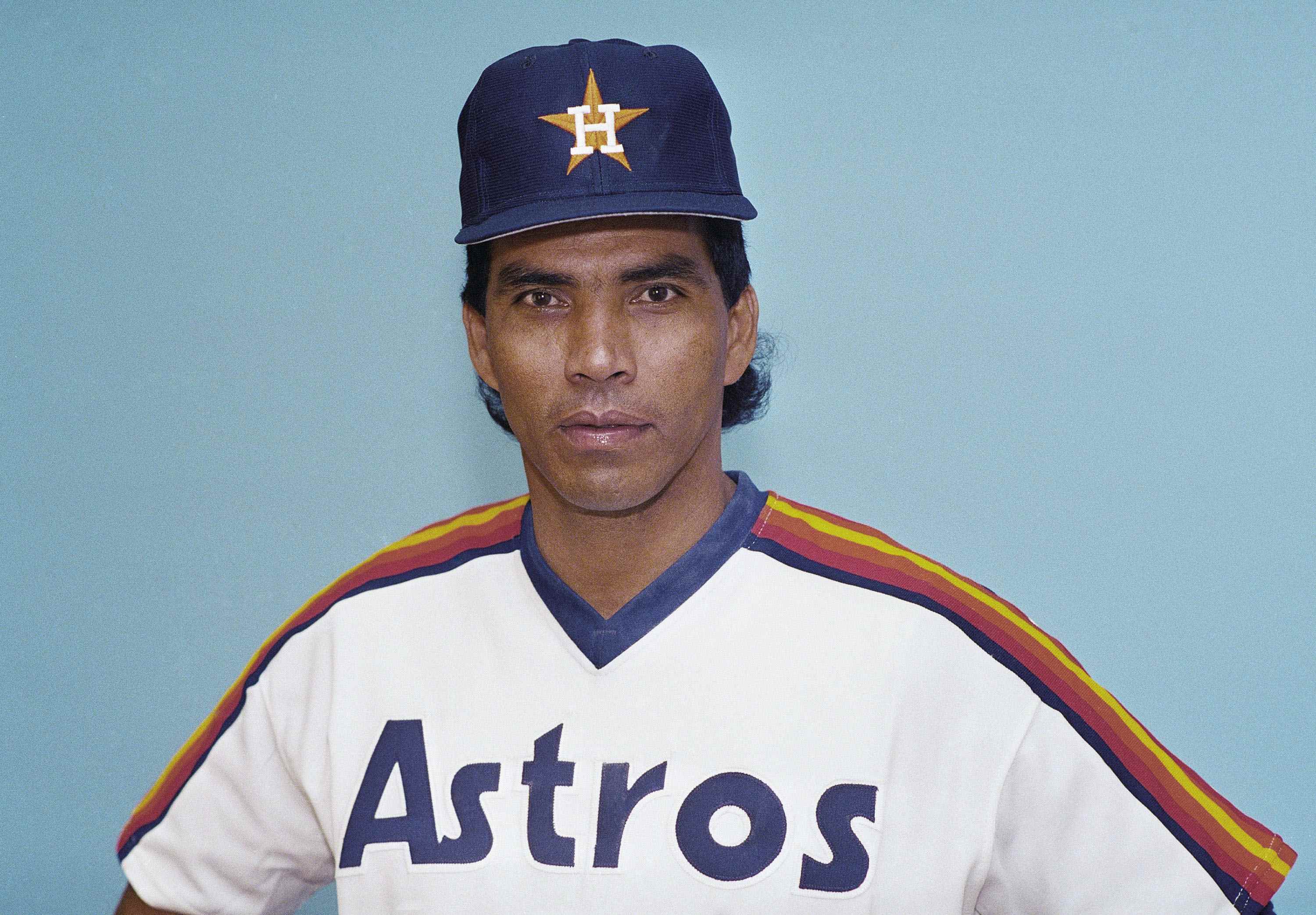 ICON: Jose Cheo Cruz - Latino Baseball