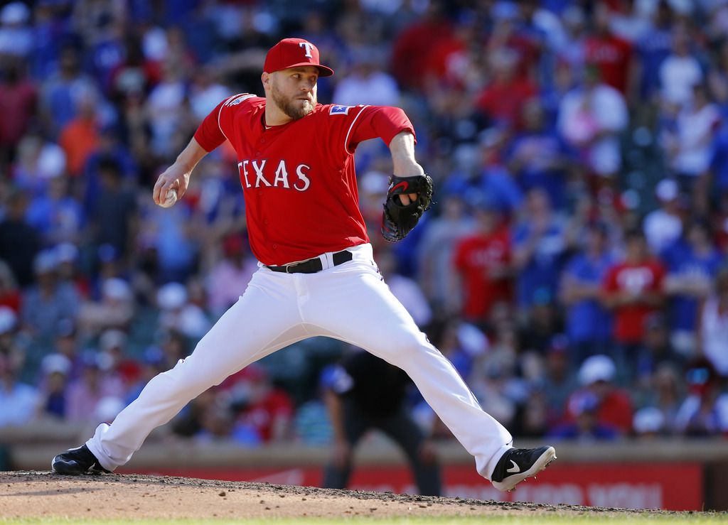 Udtale orange kamera Texas Rangers make series of roster moves on first day of MLB offseason