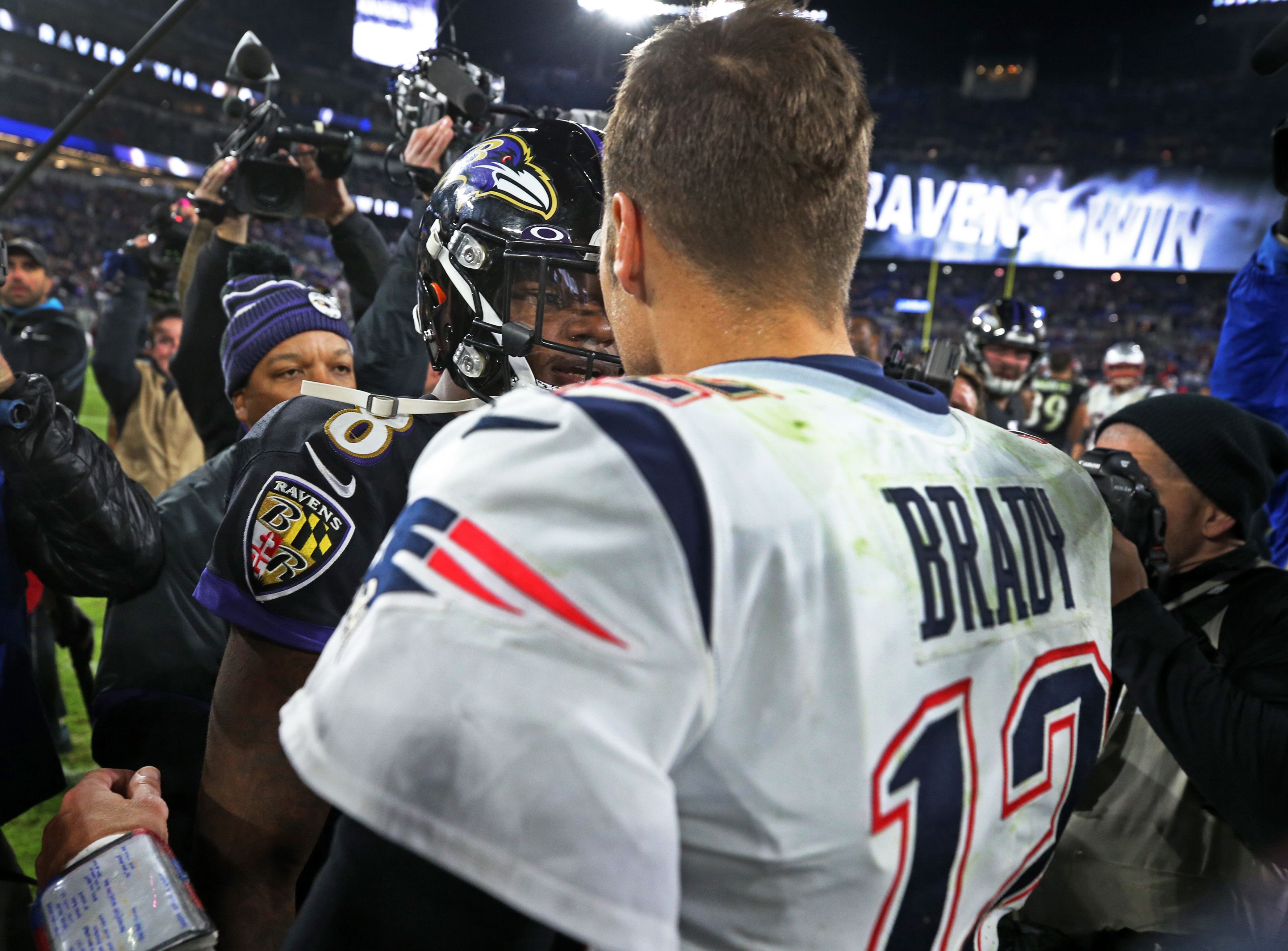 Lamar Jackson outshines Tom Brady as Ravens down struggling Bucs - The  Boston Globe