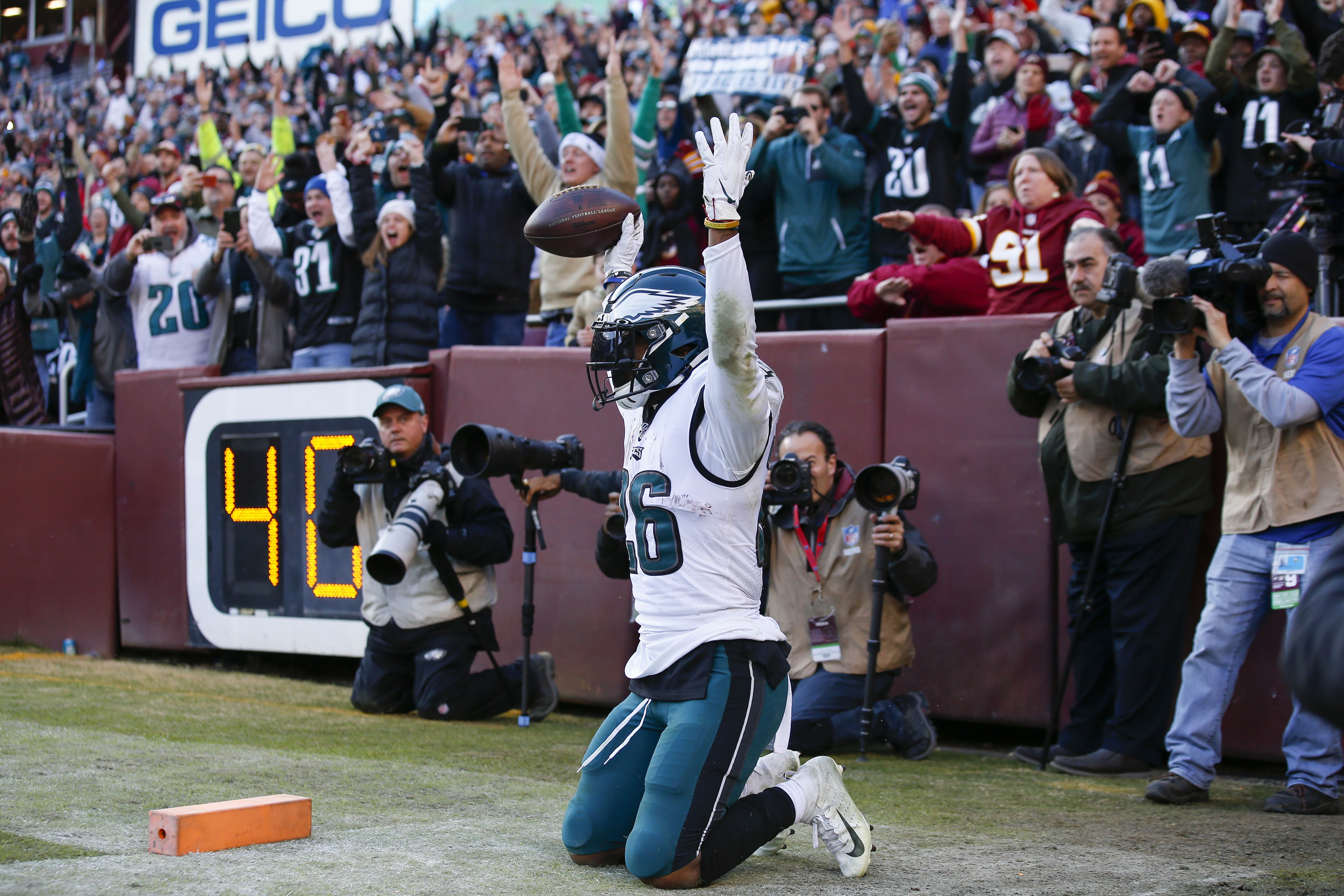 Philadelphia Eagles, 37, Washington Redskins, 27 — NFL, Week 15