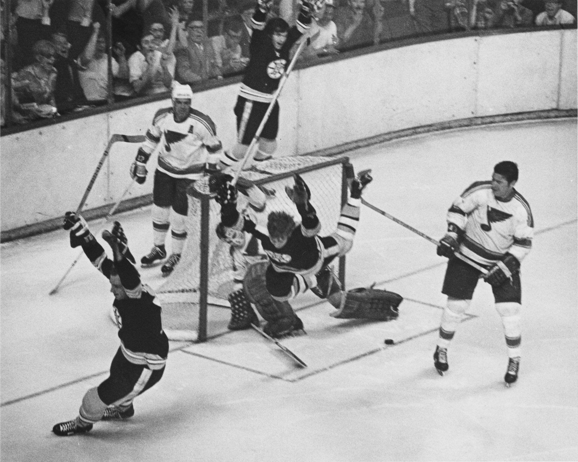 The story behind the 1970 photo of Bobby Orr flying through the air after a  Mother's Day Stanley Cup–winning goal