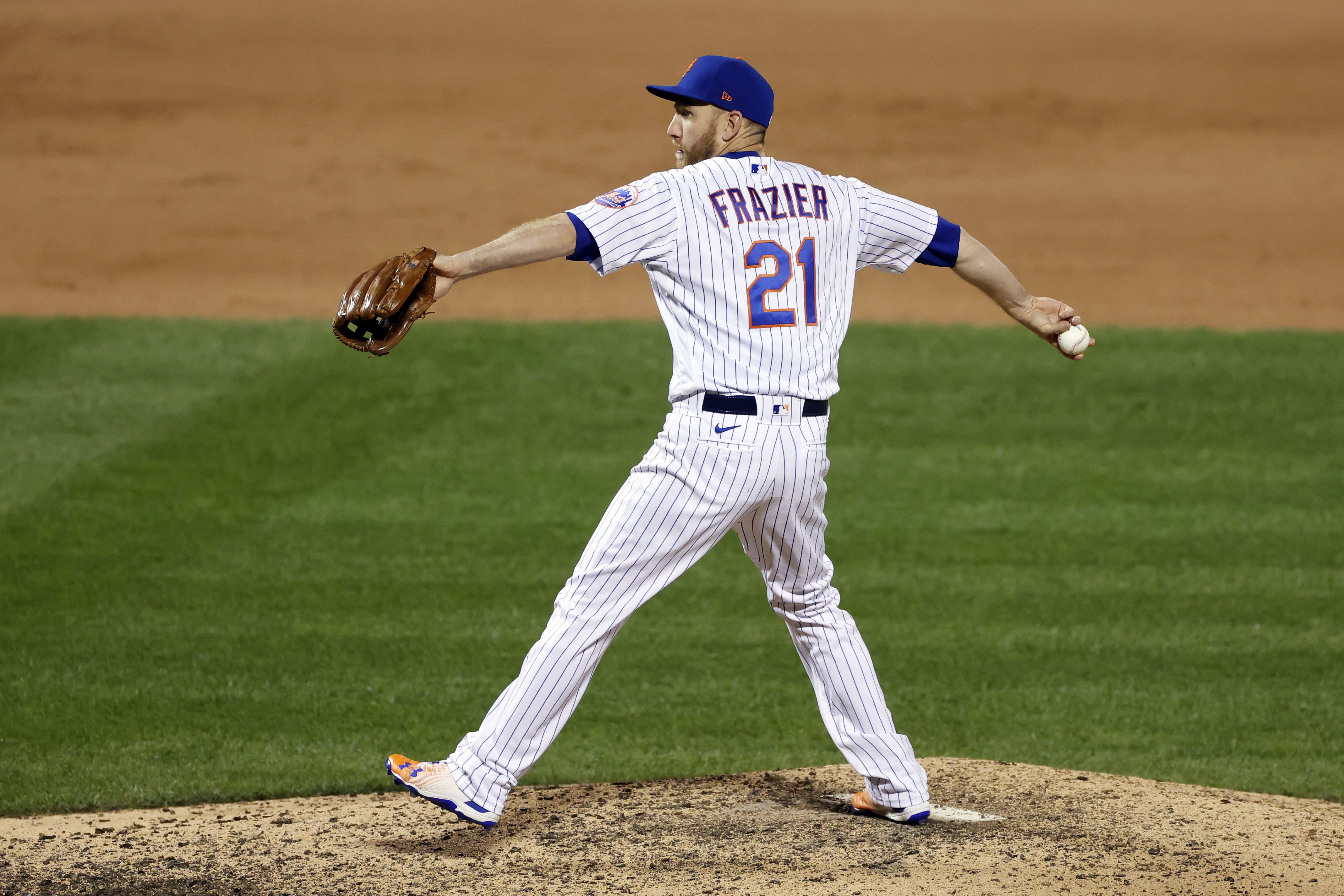 Mets' Todd Frazier's EPIC inning pitching (Knuckeballs, 50 MPH pitches,  goes 1-2-3 with a K!) 