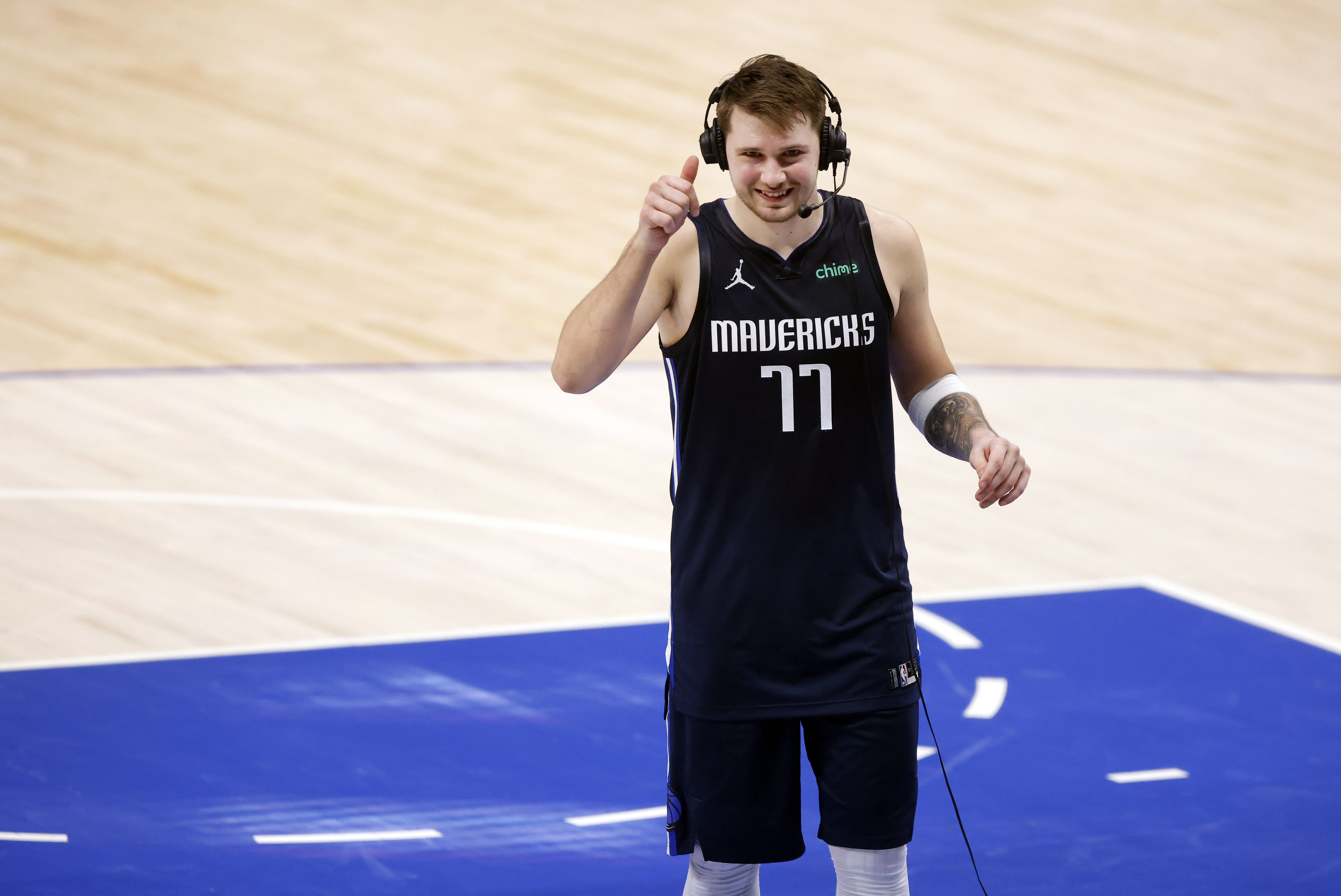 Luka Doncic S 3 Point Rain Was Clutch And May Help Mavs Extinguish Still Smoldering Kristaps Porzingis Trade Rumors