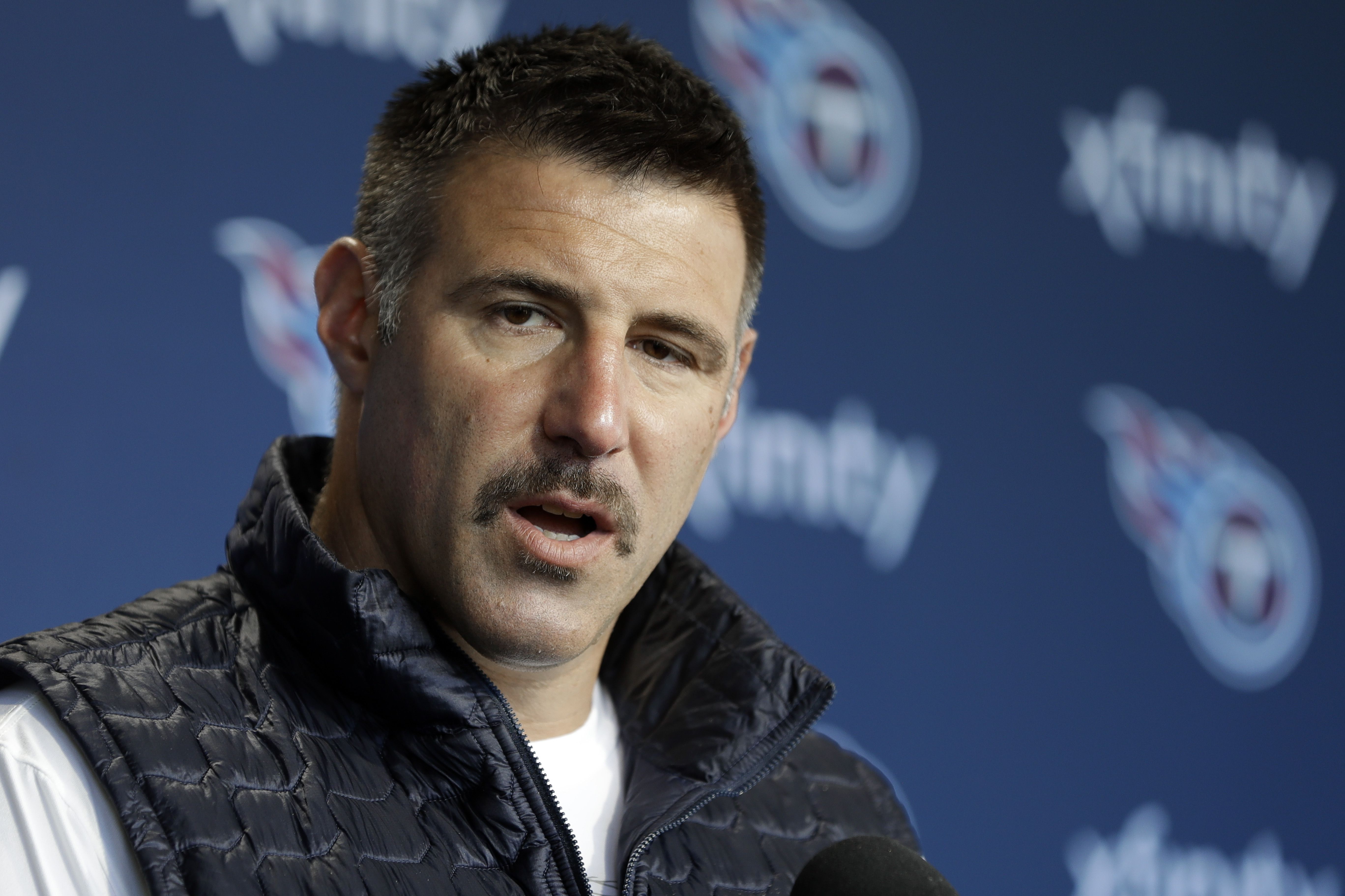 Mike Vrabel downplays Titans-Pats practice skirmish