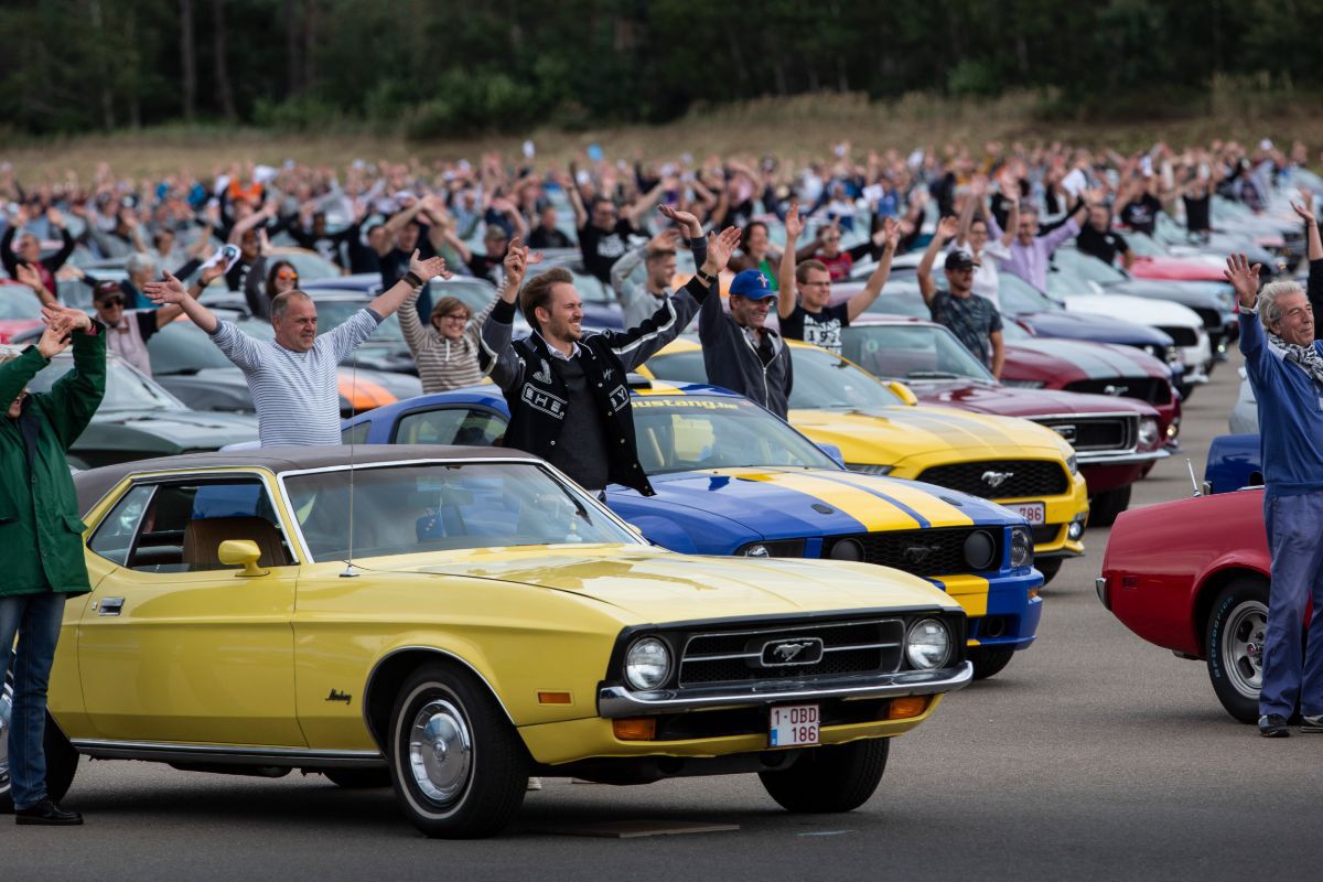 Ford Mustang 09