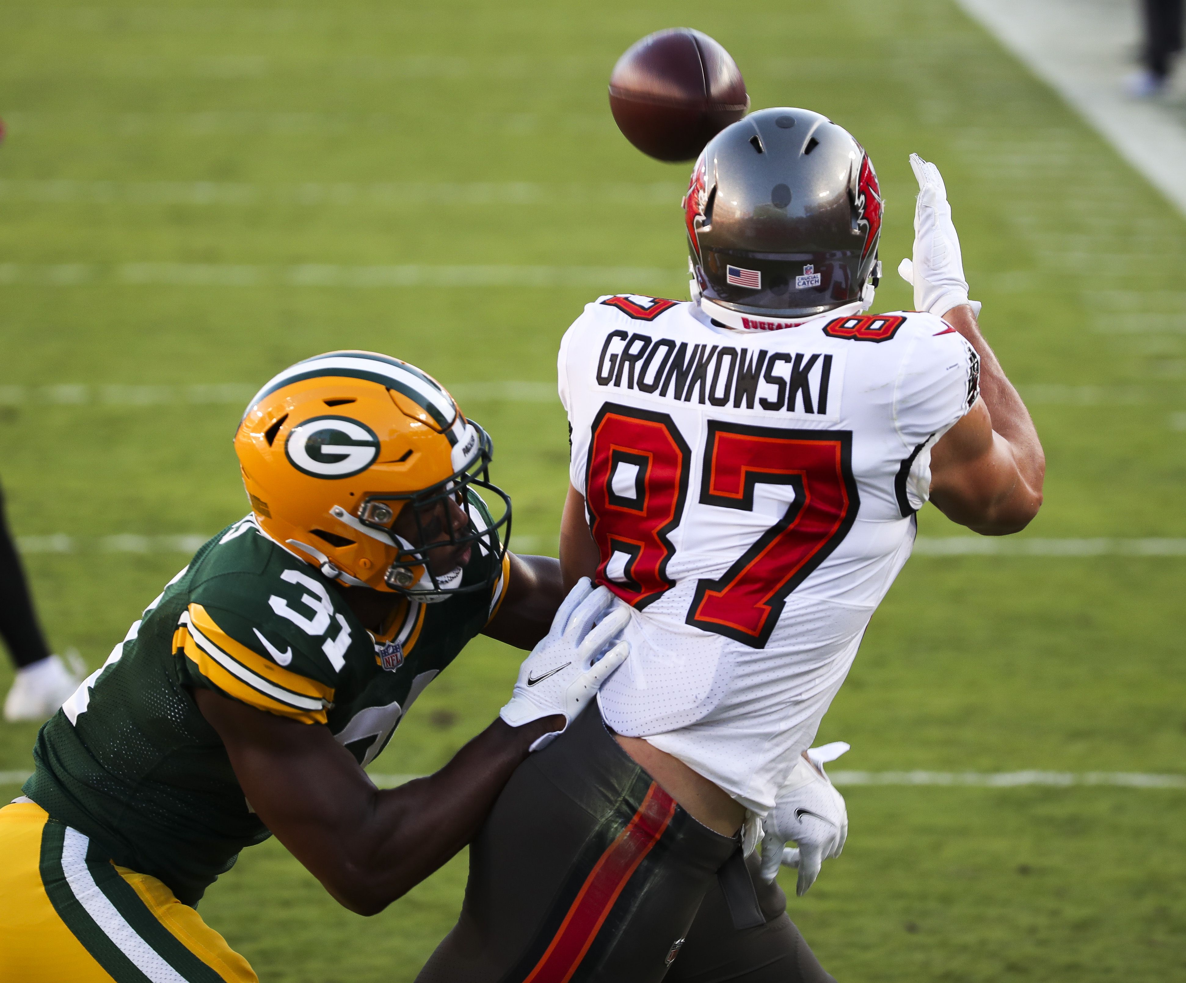 Does Tom Brady Miss Rob Gronkowski This Much? -  - Tampa Bay  Bucs Blog, Buccaneers News