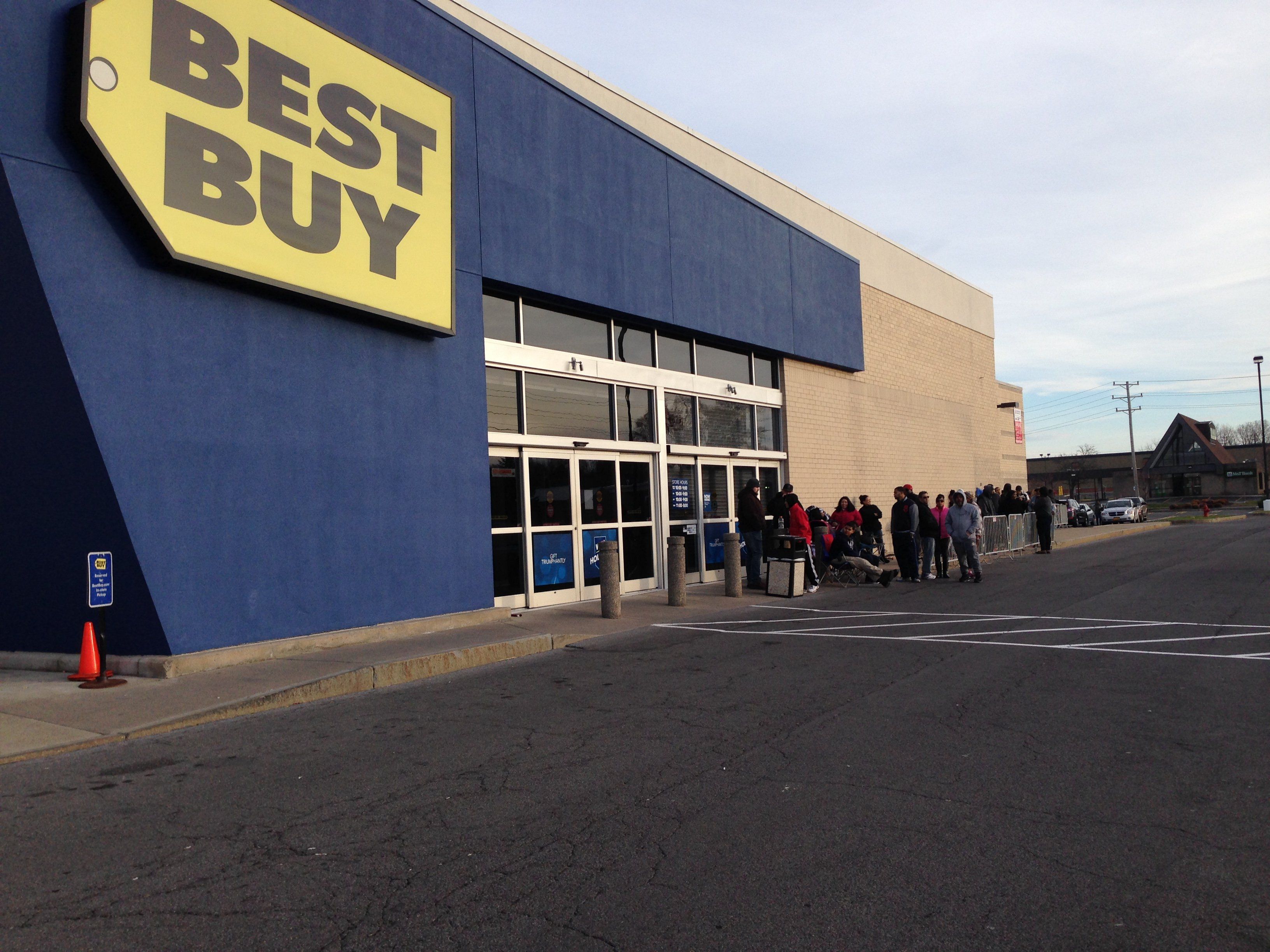See Thanksgiving, Black Friday hours for Best Buy, Target, Walmart, more 