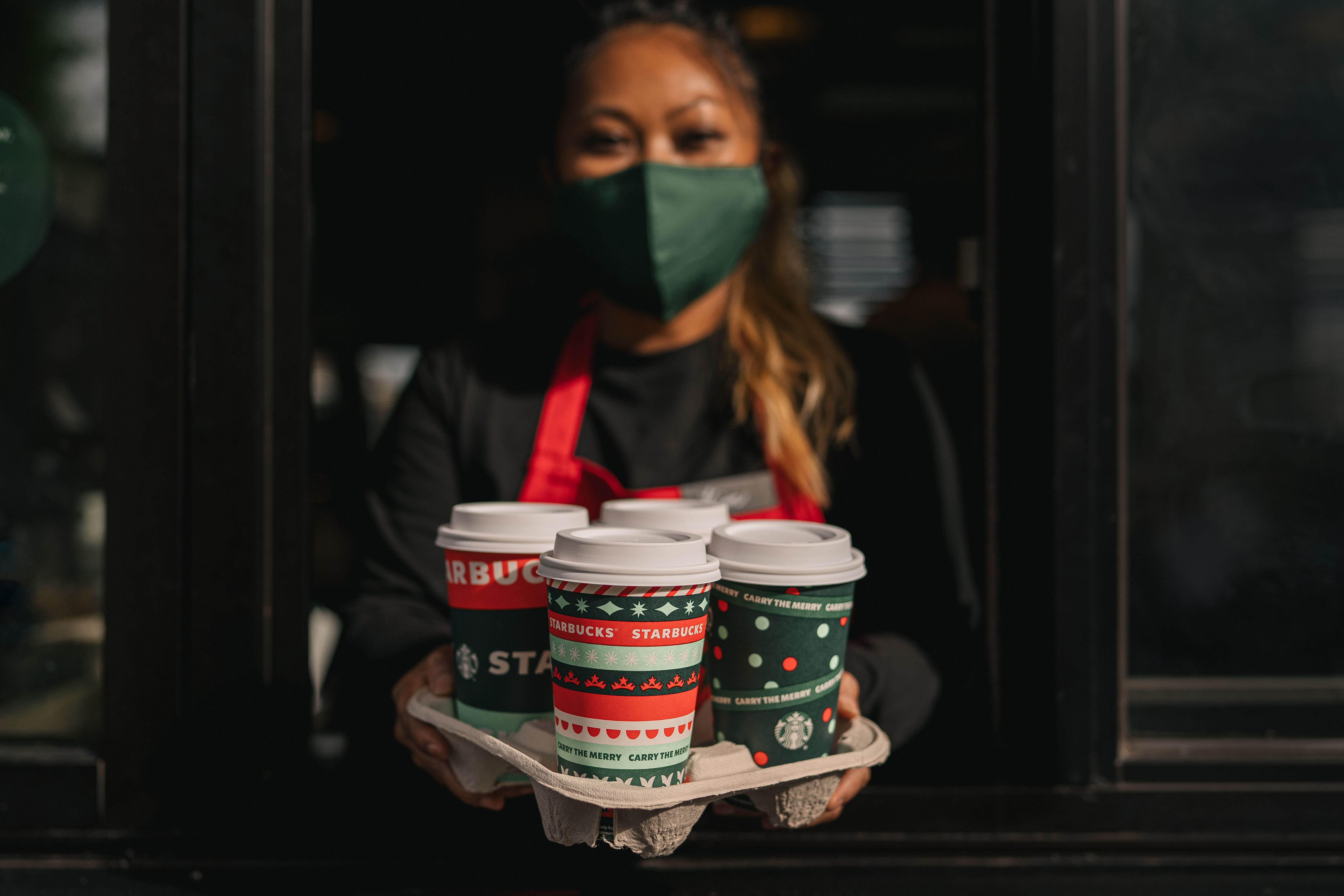Starbucks Is Giving Away Free Holiday Cups – SheKnows