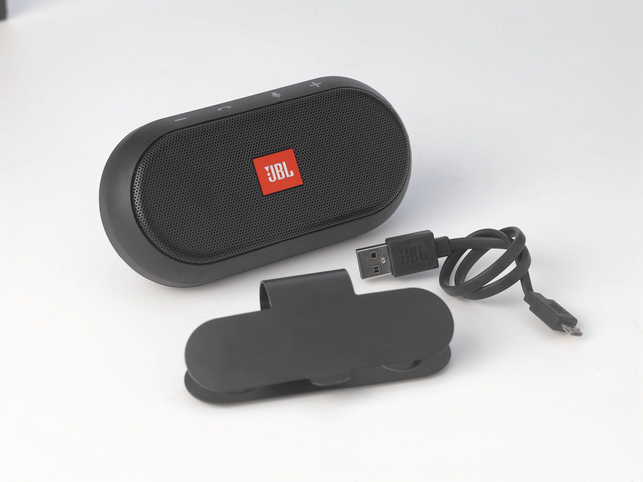 JBL Portable Bluetooth Speaker With Visor Mount Hands Kit in Black Jb TRIP 