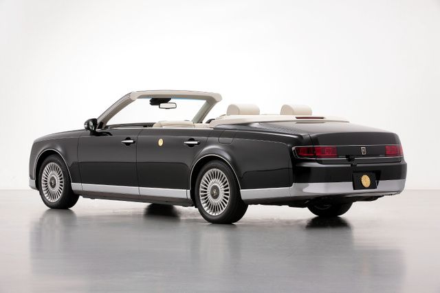 Toyota-Century-Cabrio2.jpg