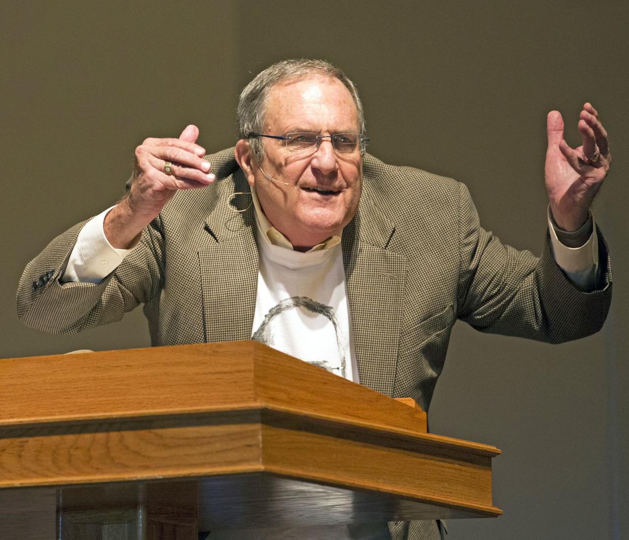 Grace Church Of Ovilla Bids Farewell To Longtime Pastor