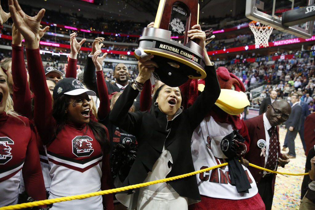 Dawn Staley Named Coach of the Year - Black Enterprise