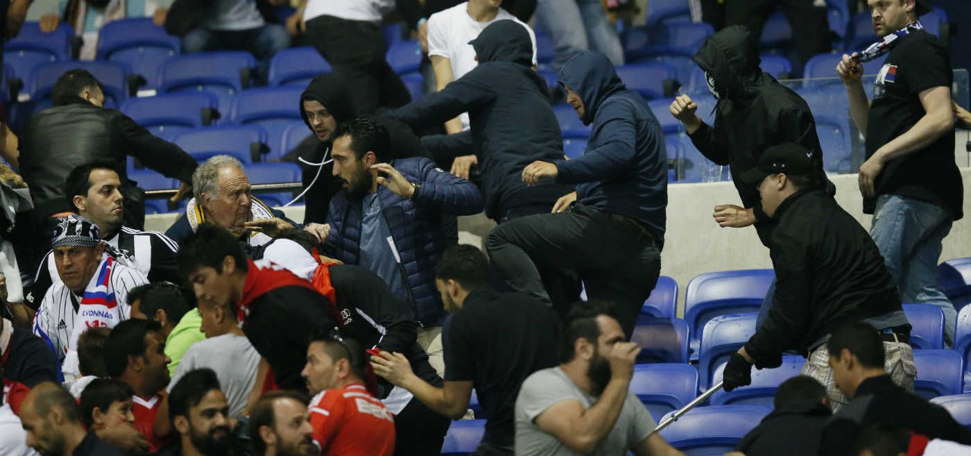 besiktas-and-lyon-fans18740634