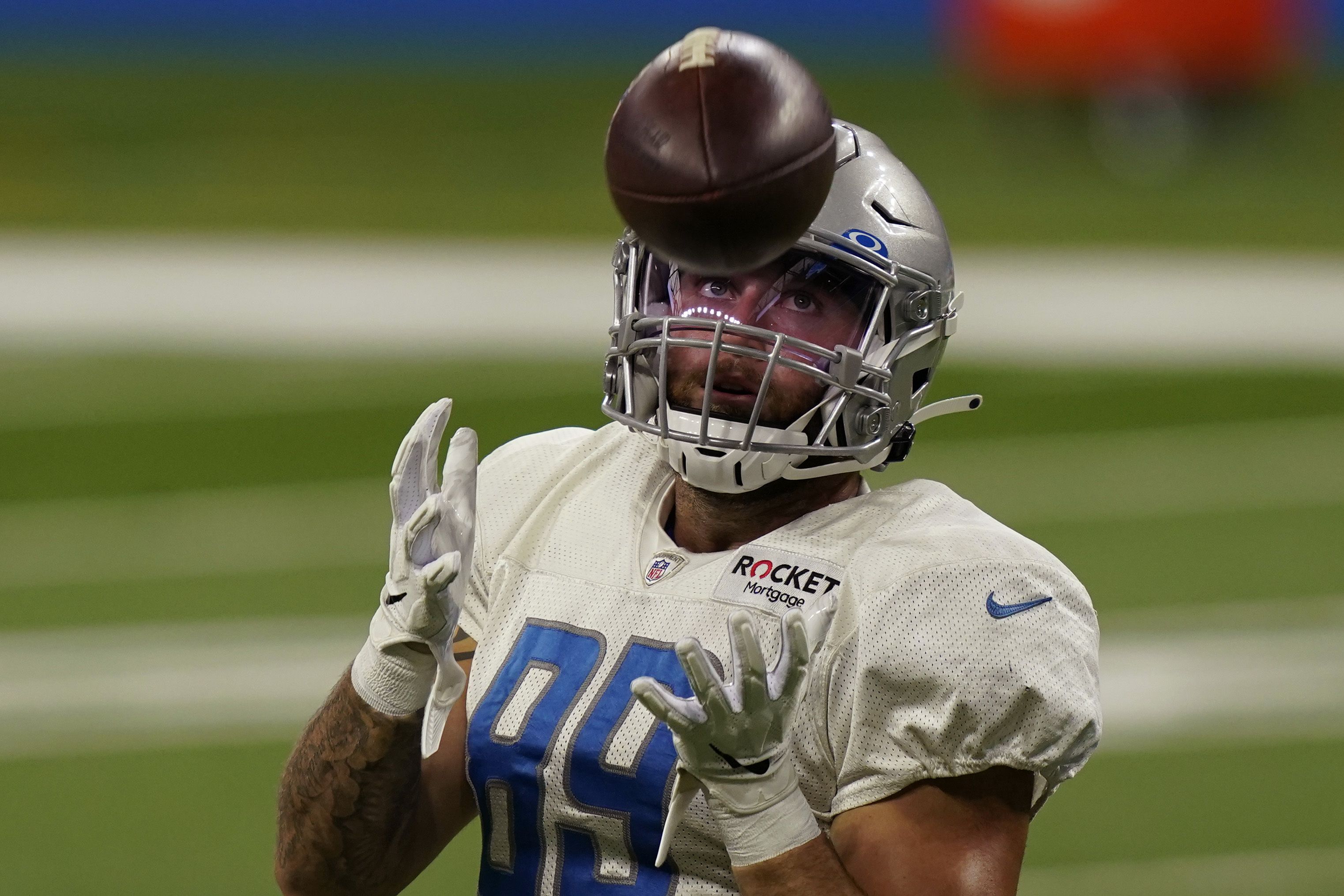 Lions activate Darryl Roberts, sign Frank Herron, release Hall, Nauta