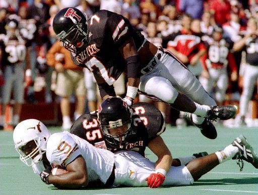 ZACH THOMAS AUTOGRAPHED SIGNED TEXAS TECH RED RAIDERS 8x10 PHOTO BECKETT