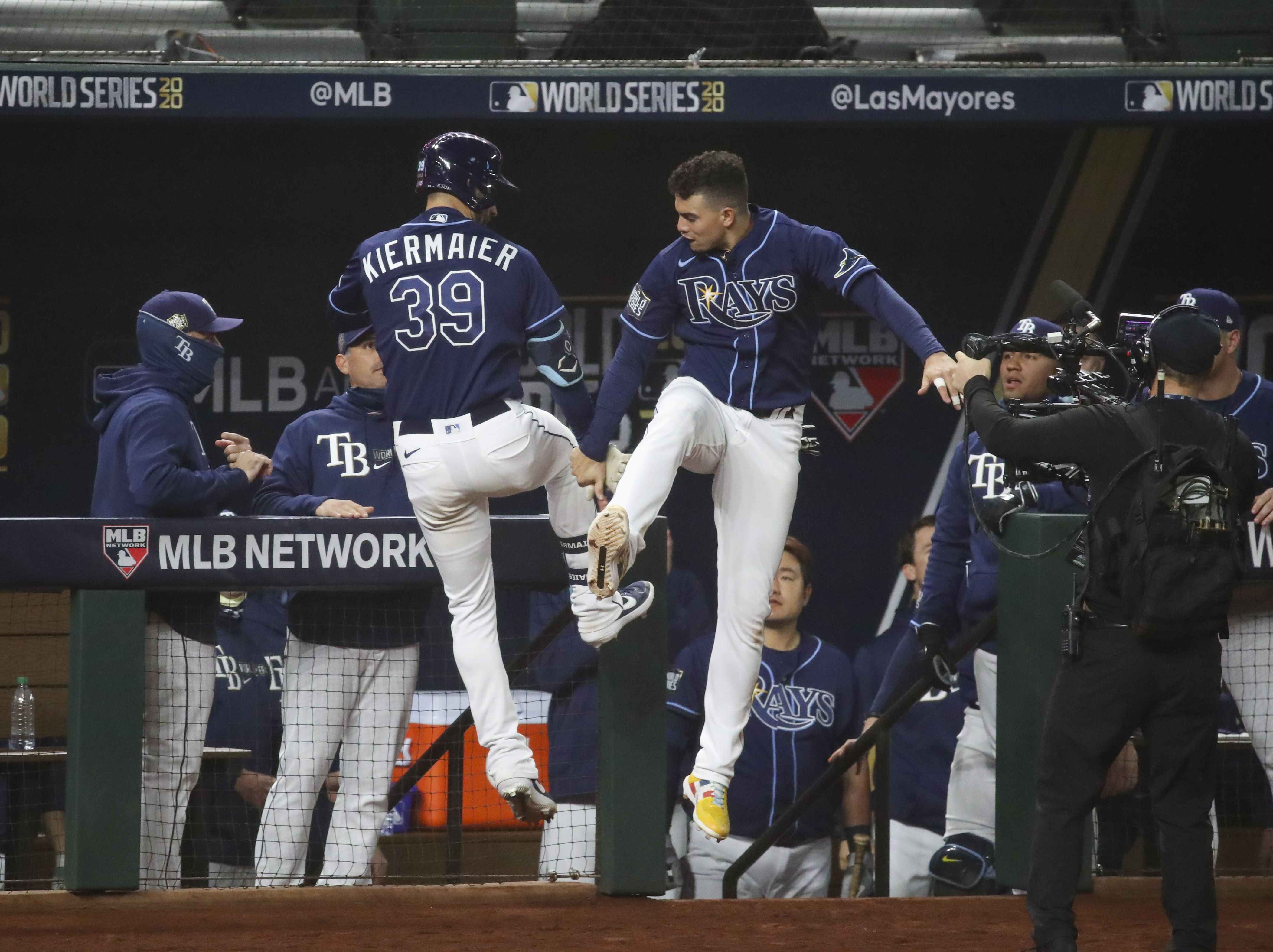 MLB fans react to Rays' wild walk-off ending in Game 4 of the