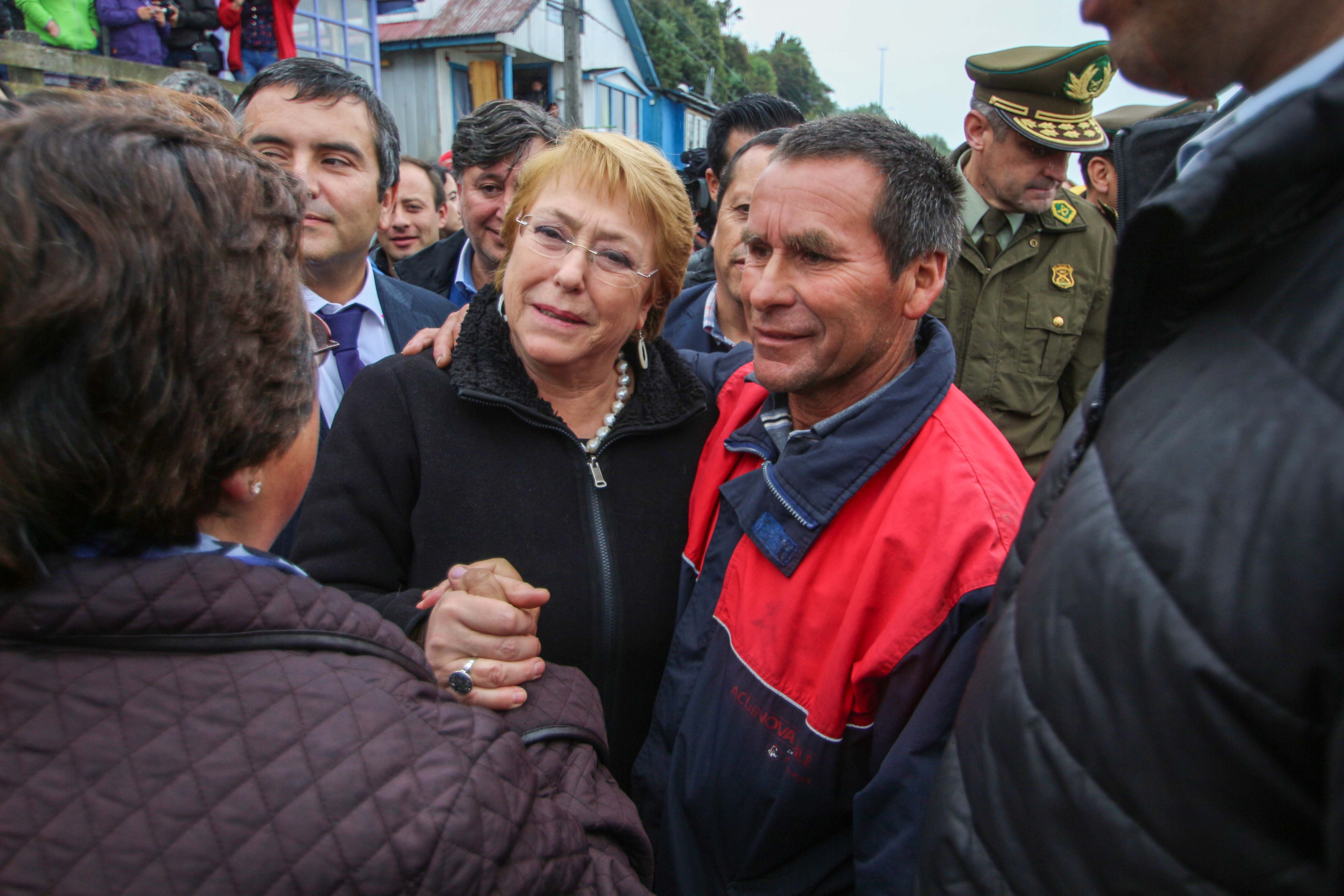 QUELLON Presidenta visita zona afectada