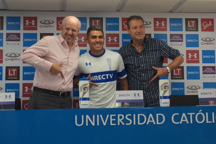 César Pinares es presentado en Universidad Católica.