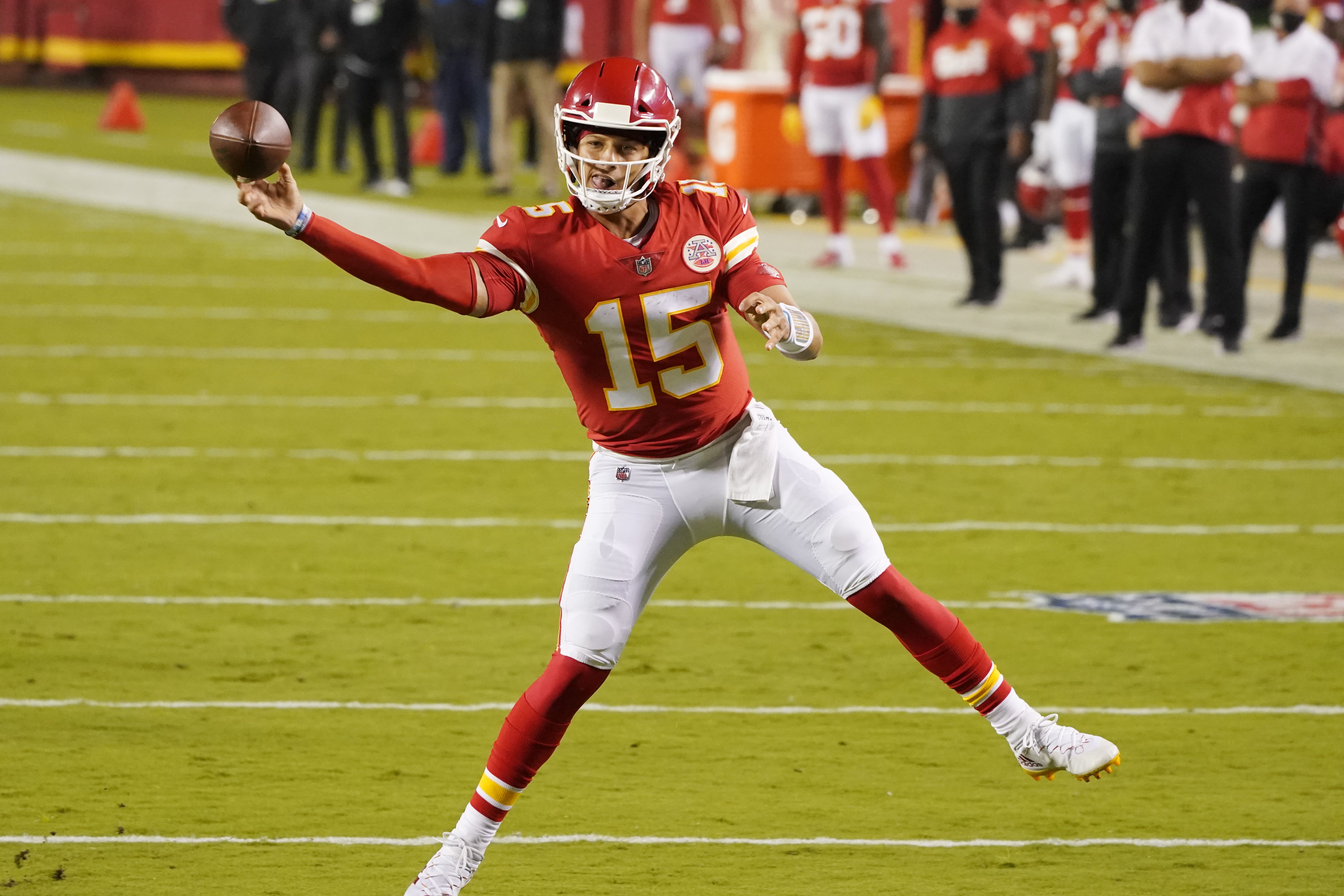 Chiefs begin title defense with 34-20 victory over Texans