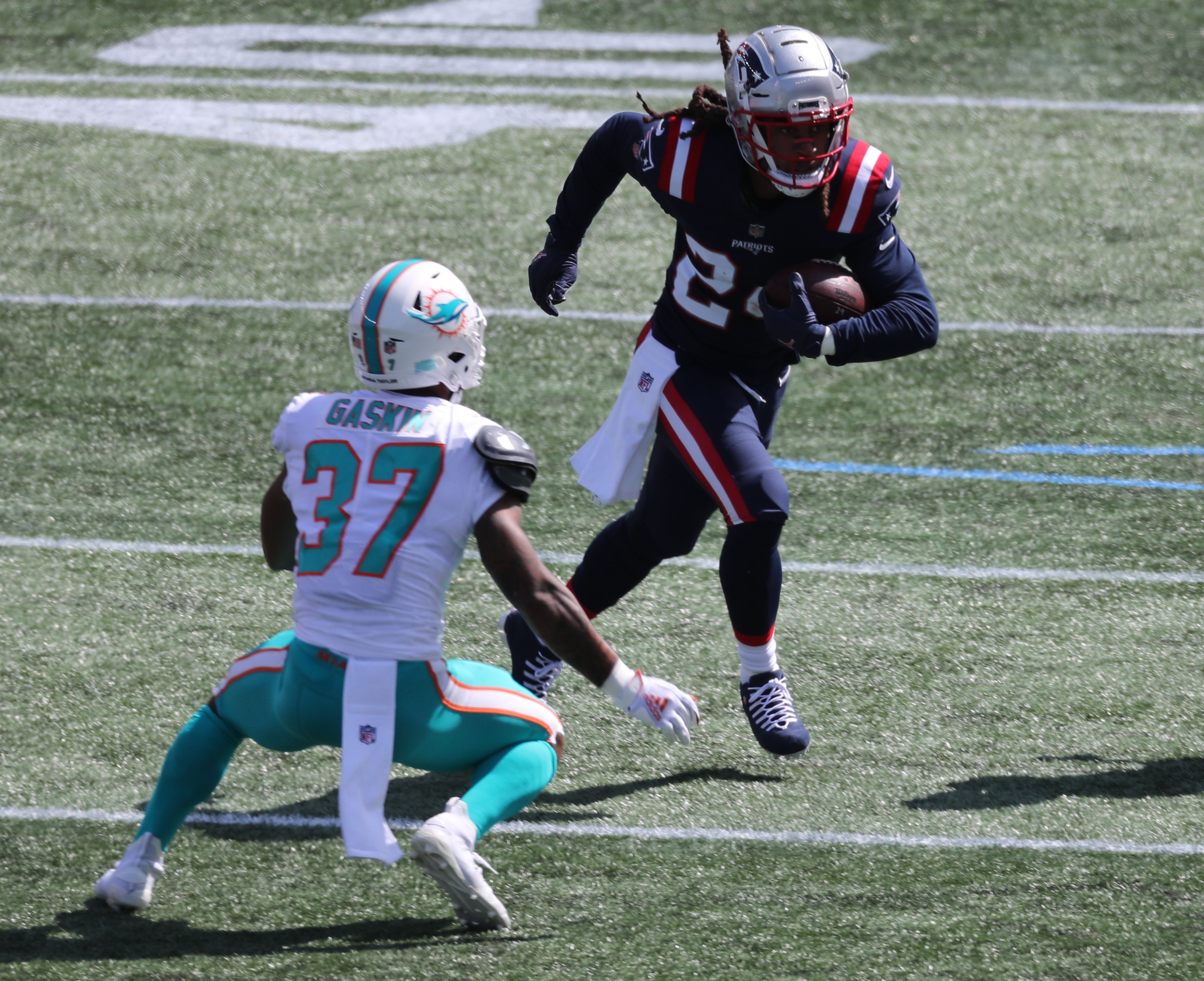 Three former Patriots named captains for Miami Dolphins