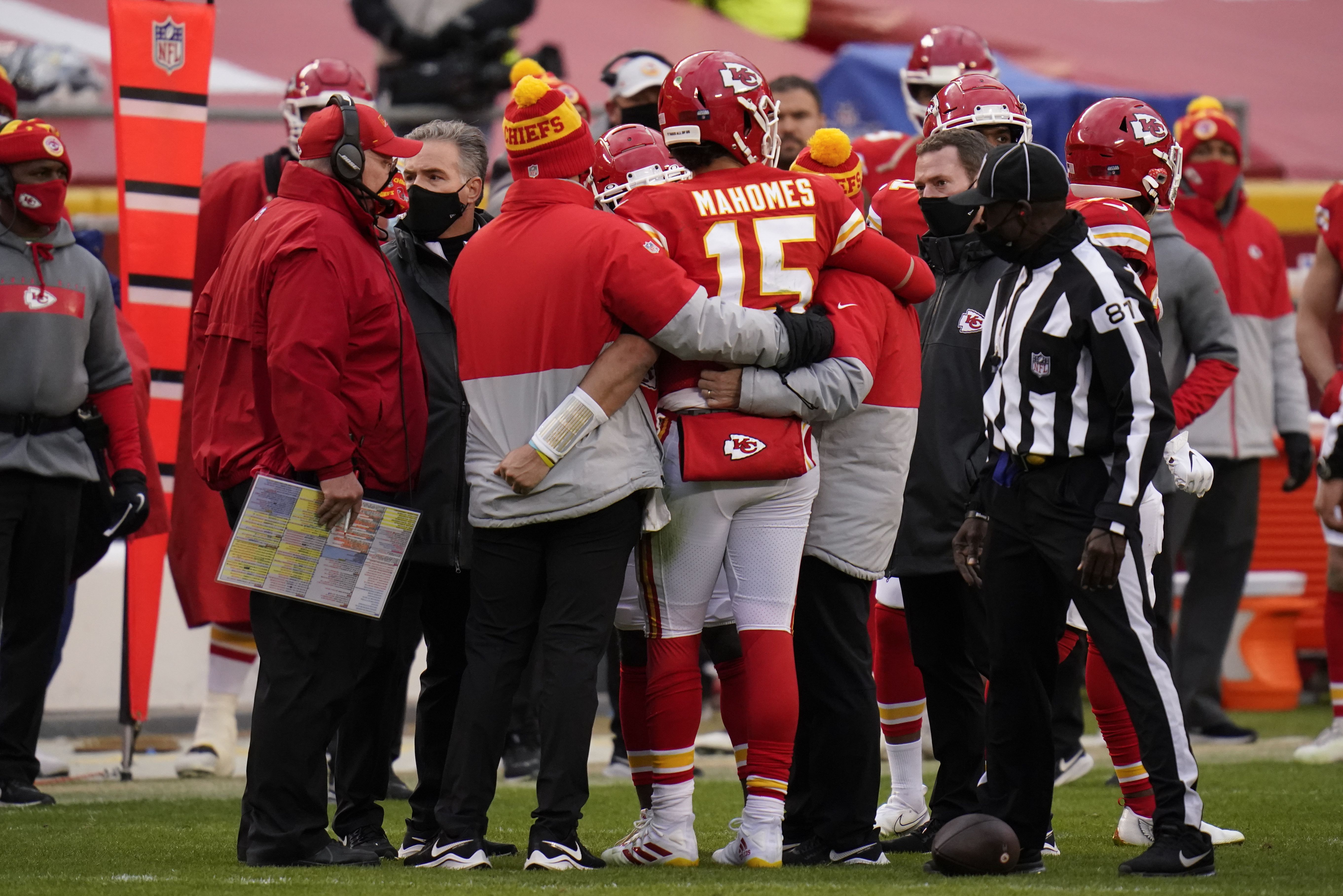 Chiefs HC Andy Reid 'will see' how Sneed does, CB still in concussion  protocol