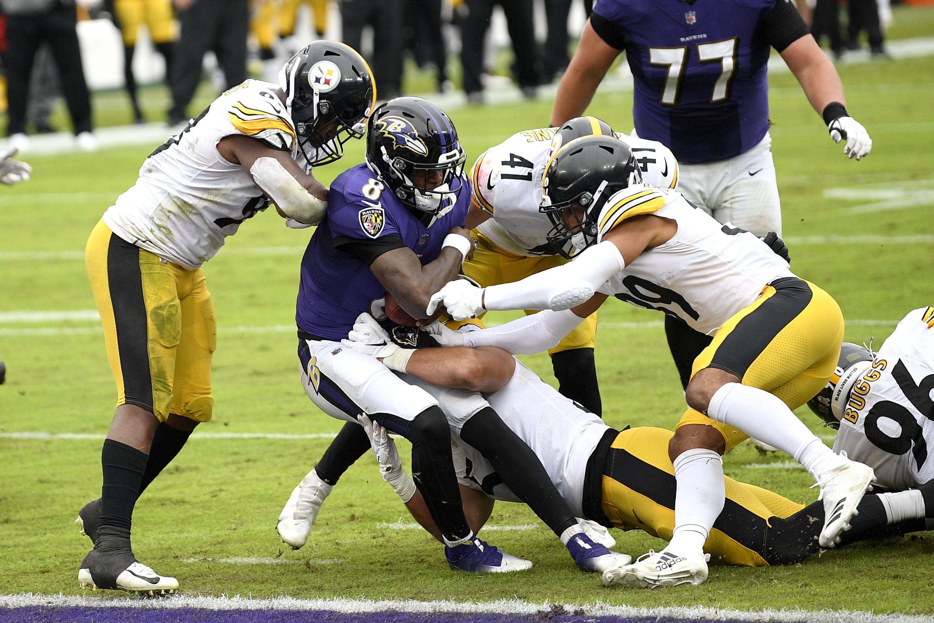 Steelers Stay Unbeaten After Stopping Lamar Jackson's Last Pass