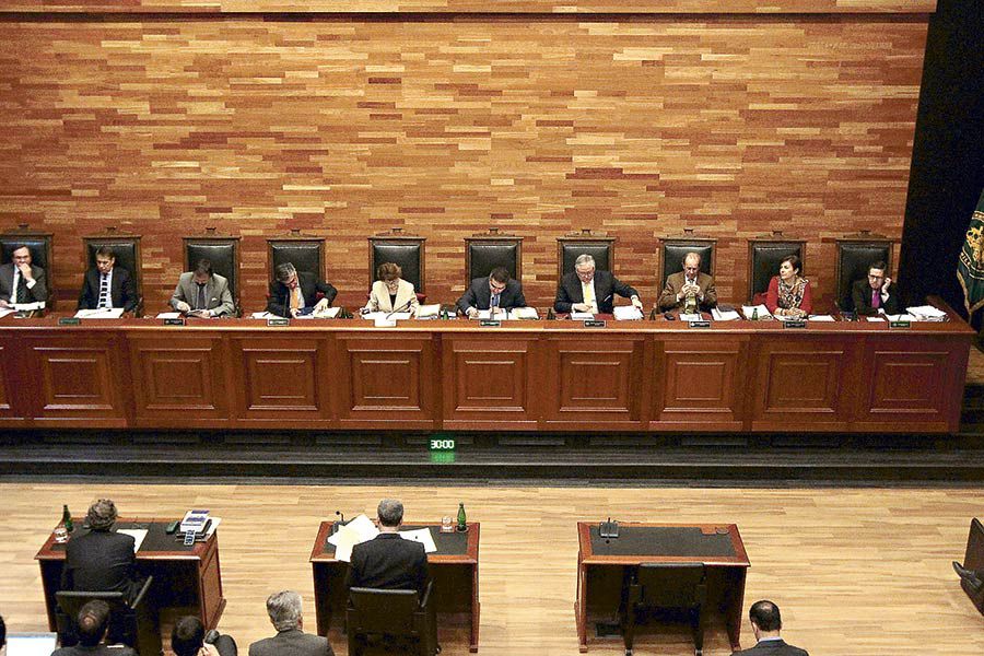 Imagen-Pleno-Tribunal-Constitucional512