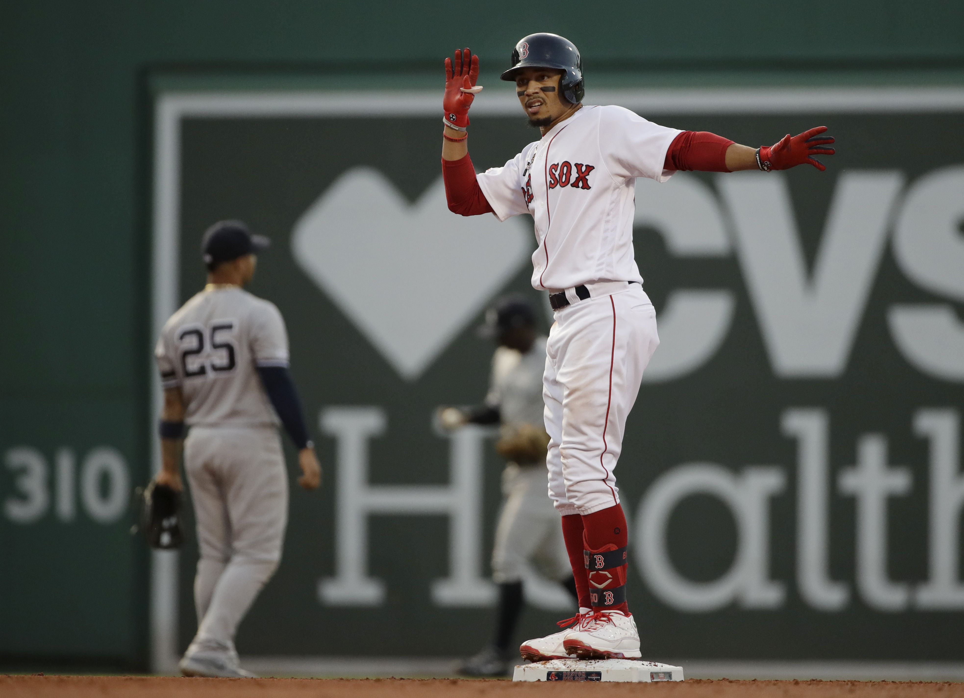 Chaim Bloom reflects on Mookie Betts trade as former Red Sox star