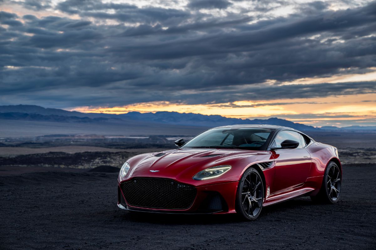 DBS-Superleggera-.jpg